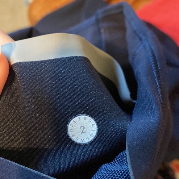 Lululemon Navy 19in Leggings - Picture 5 of 7